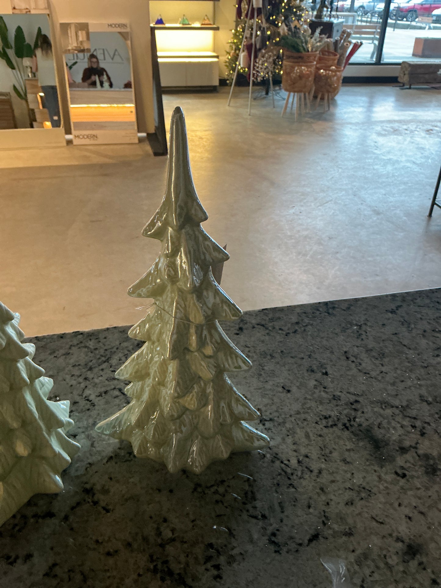 Ceramic Christmas tree lrg