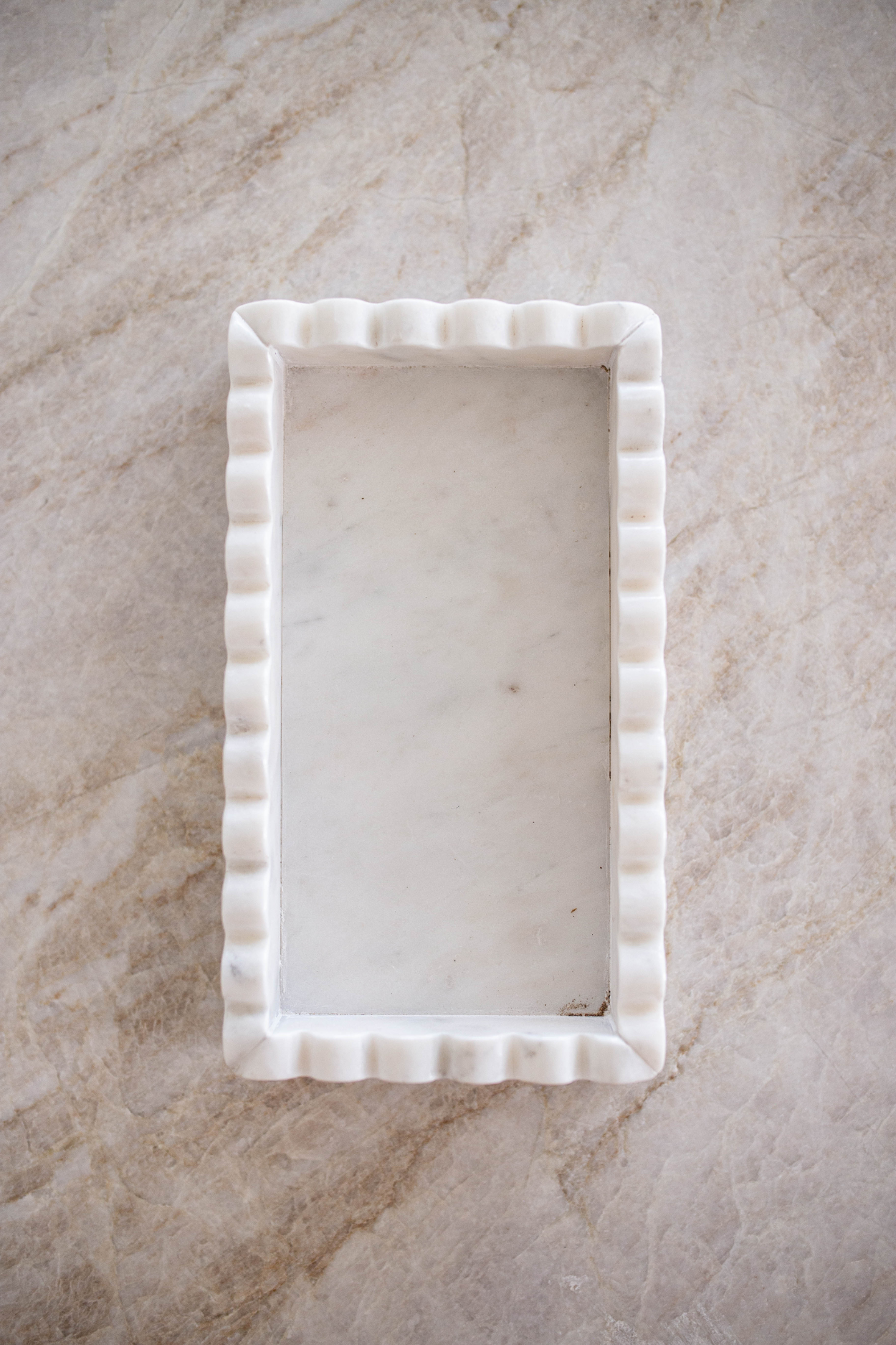 White Marble Scalloped Bridge Tray