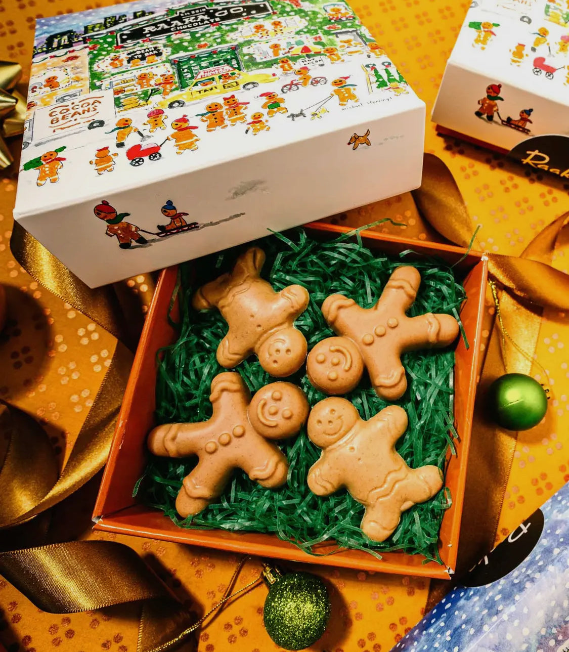 Gingerbread Family White Chocolate Gift Box -Christmas